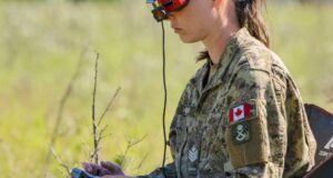 Soldier operates an unmanned aerial system. Photo: Aviator Natalie Chilcott/Canadian Army